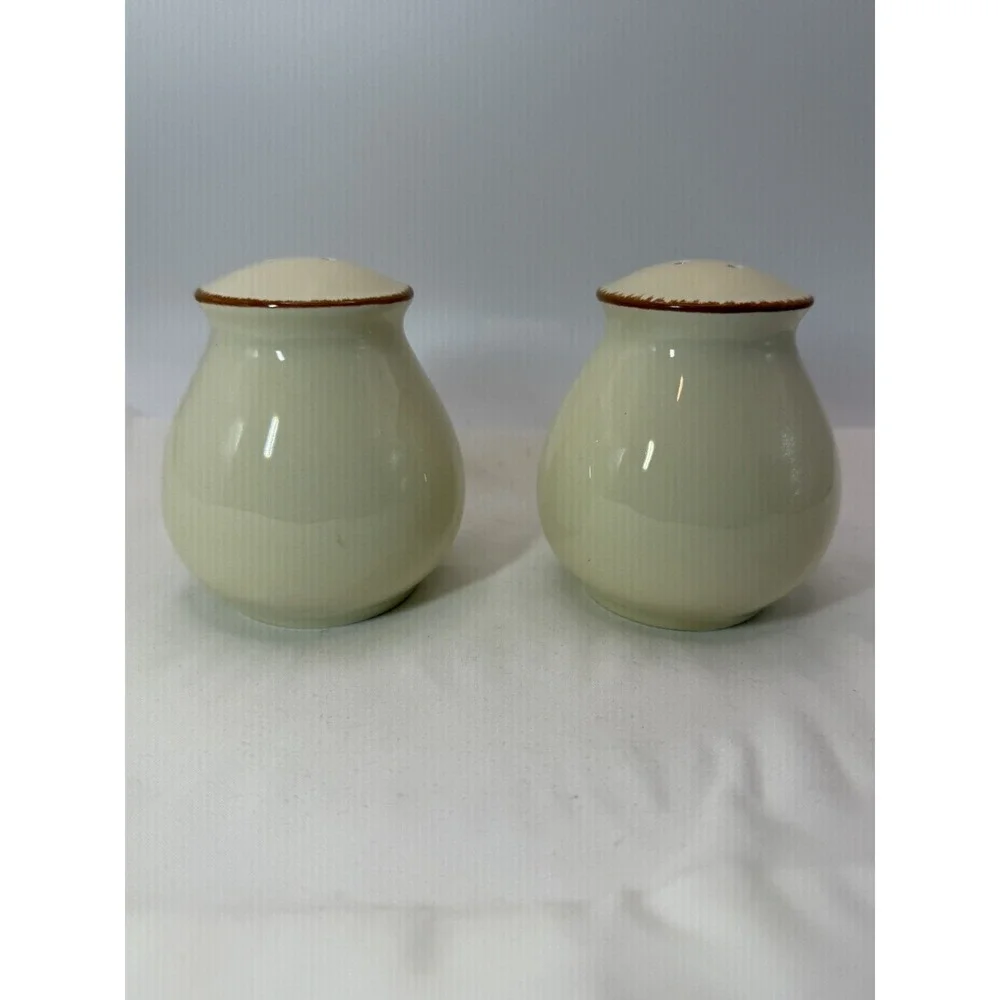 Roscher Serago Collection Set of 2 Salt/Pepper Shakers